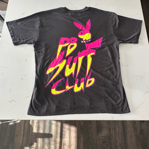 Retro Design T-Shirt - Picture 2 of 2